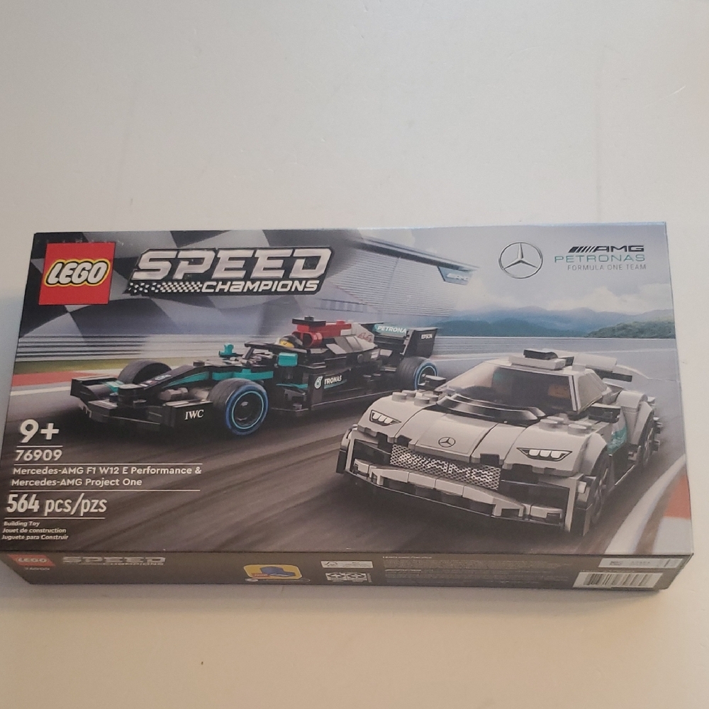 LEGO Speed Champions Mercedes-AMG Set with Black and White Cars